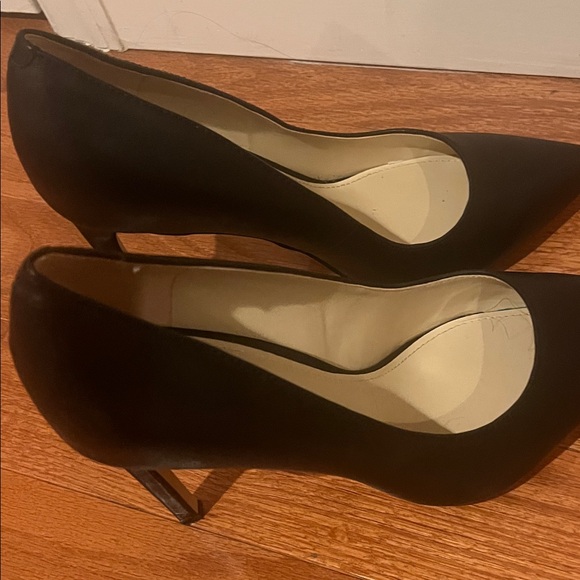 Nine West Classic Black Heels - Picture 3 of 4